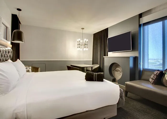The Rose Chicago, Tapestry Collection By Hilton Hotel