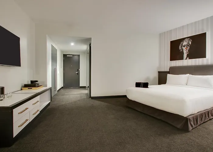 The Rose Chicago, Tapestry Collection By Hilton 4* Rosemont