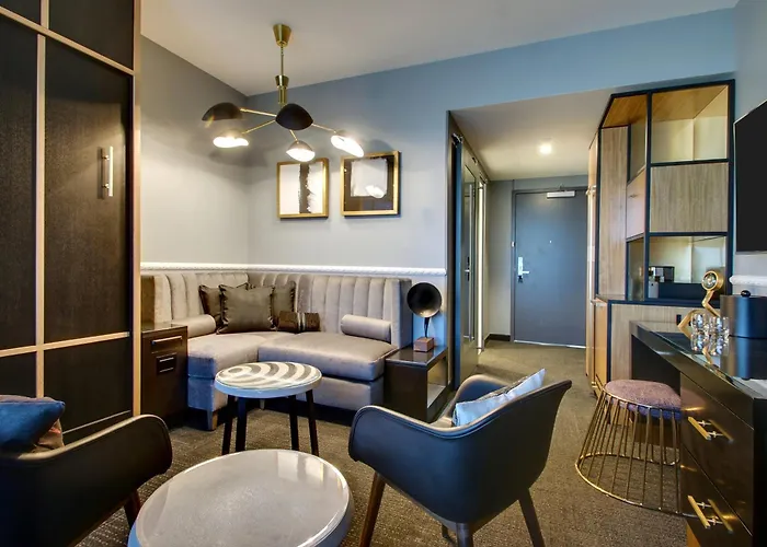 Hotel The Rose Chicago, Tapestry Collection By Hilton 4*