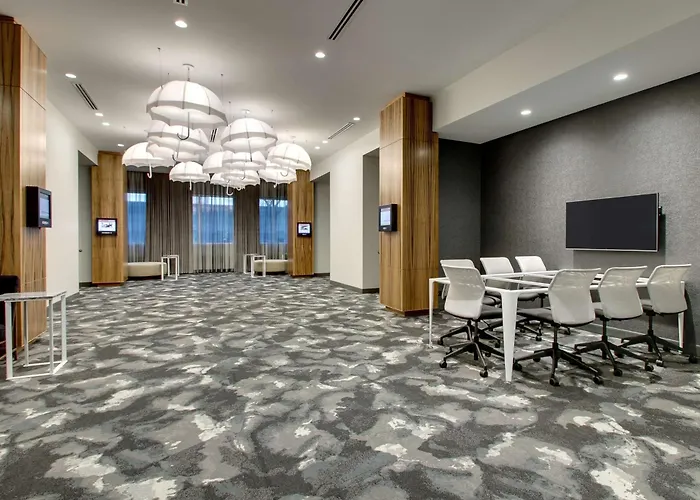 The Rose Chicago, Tapestry Collection By Hilton 4* Rosemont