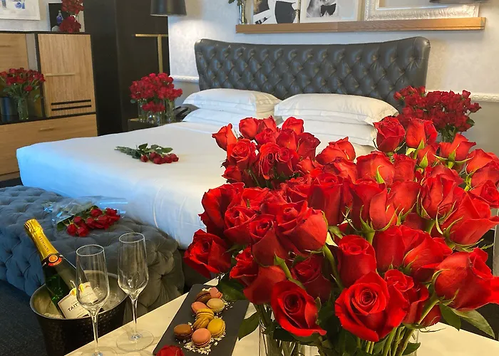 Hotel The Rose Chicago, Tapestry Collection By Hilton