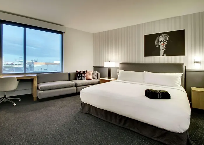 The Rose Chicago, Tapestry Collection By Hilton 4*